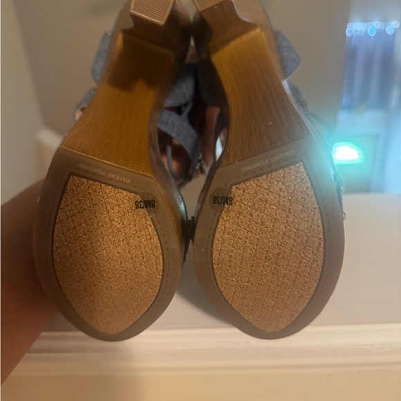 Jessica Simpson - Picture 4 of 4